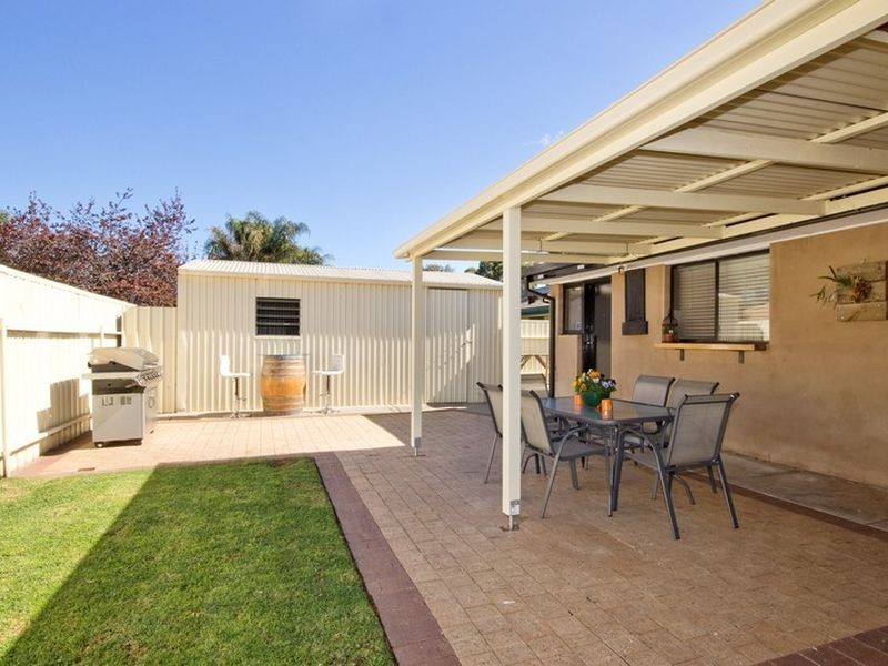 8 Lennox Drive, Paralowie SA 5108