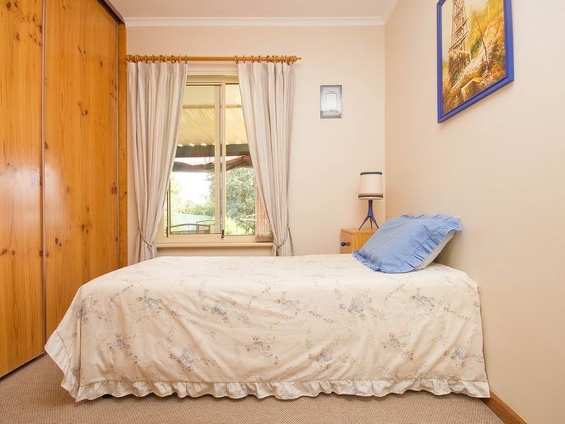 4 Naturi Court, Ridgehaven SA 5097