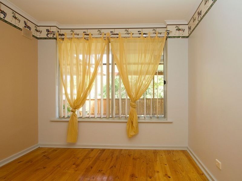 15 Pope Cres, Hope Valley SA 5090