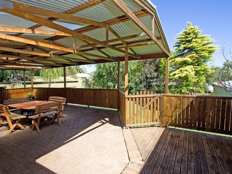 15 Pope Cres, Hope Valley SA 5090