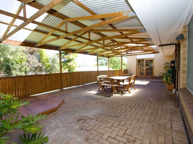 15 Pope Cres, Hope Valley SA 5090