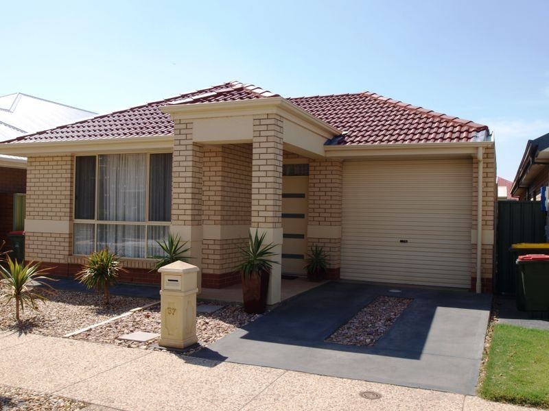 37 Mowbray Street, Mawson Lakes SA 5095