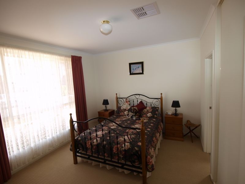 37 Mowbray Street, Mawson Lakes SA 5095