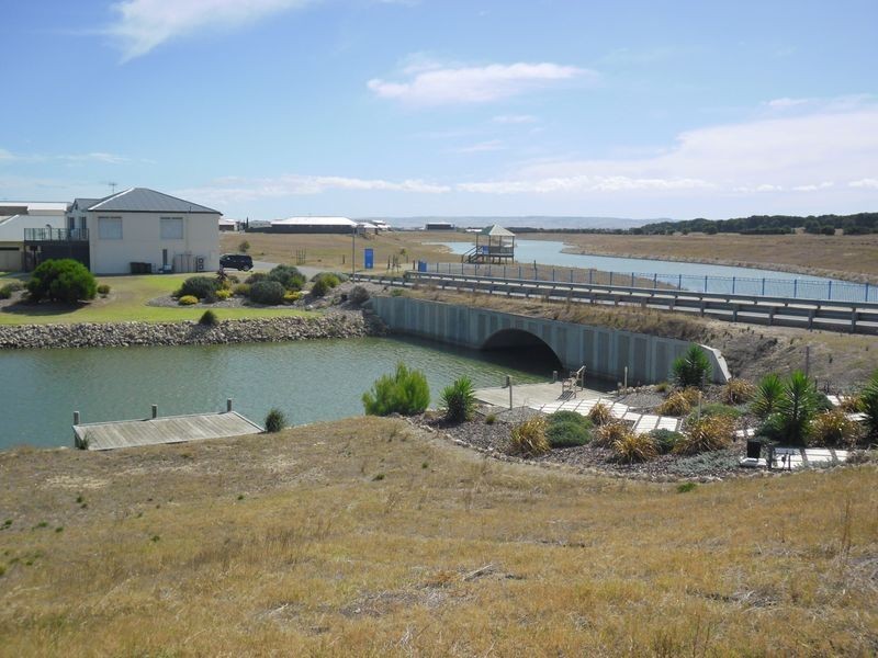 231 Excelsior Parade, Hindmarsh Island SA 5214