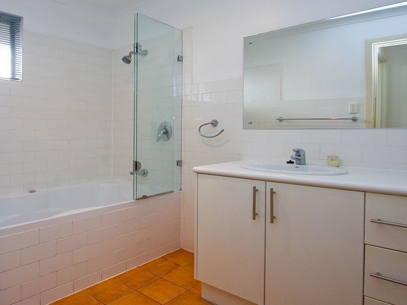 8 Barton Court, St Agnes SA 5097