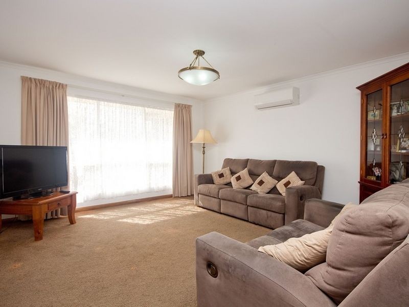 11 Kirk Street, Redwood Park SA 5097