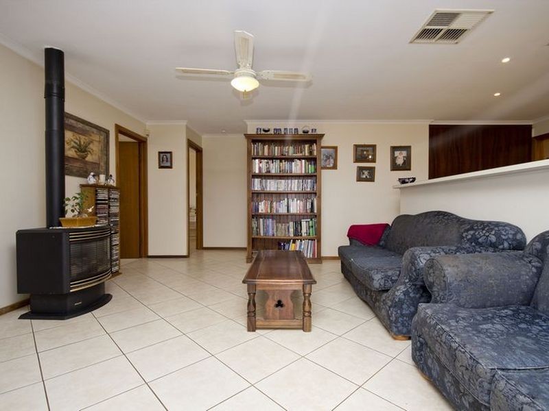 16 Grandview Drive, Hillbank SA 5112