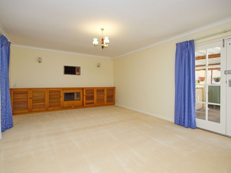 8 Leichardt Avenue, Ingle Farm SA 5098