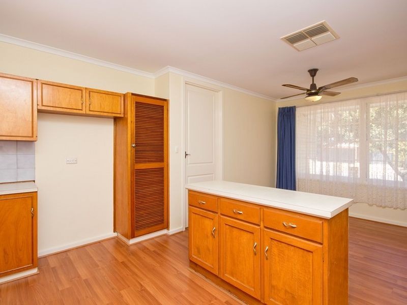 8 Leichardt Avenue, Ingle Farm SA 5098