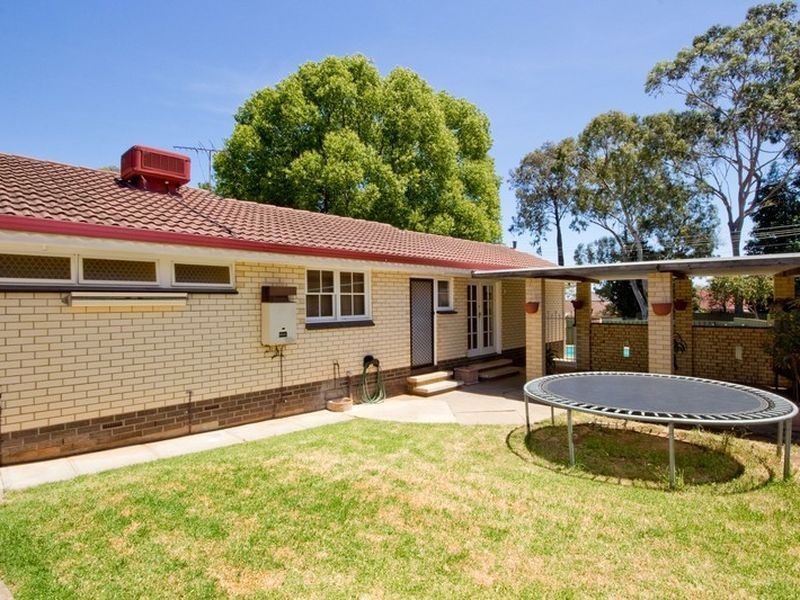 8 Leichardt Avenue, Ingle Farm SA 5098
