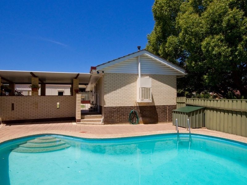 8 Leichardt Avenue, Ingle Farm SA 5098