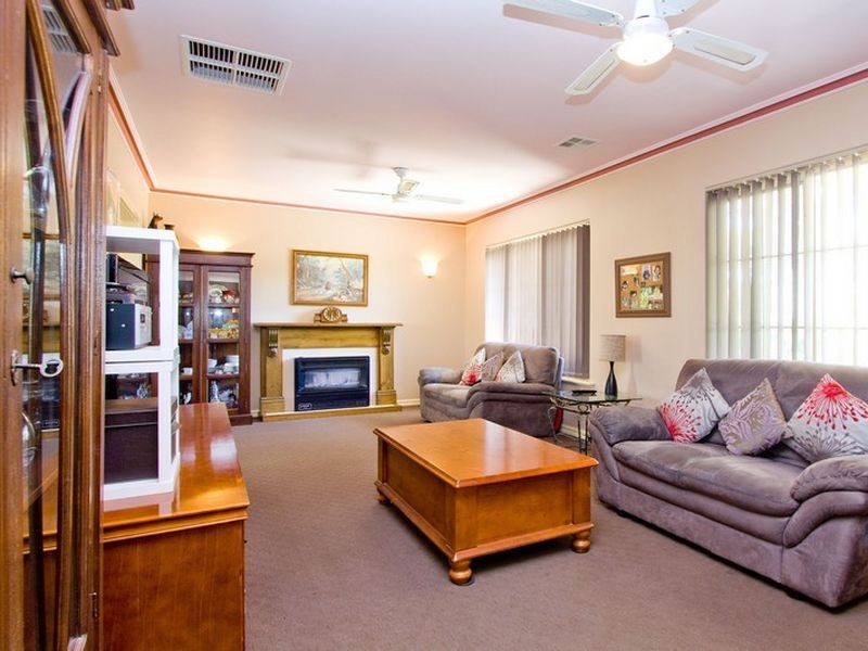 18 Black Top Road, Hillbank SA 5112