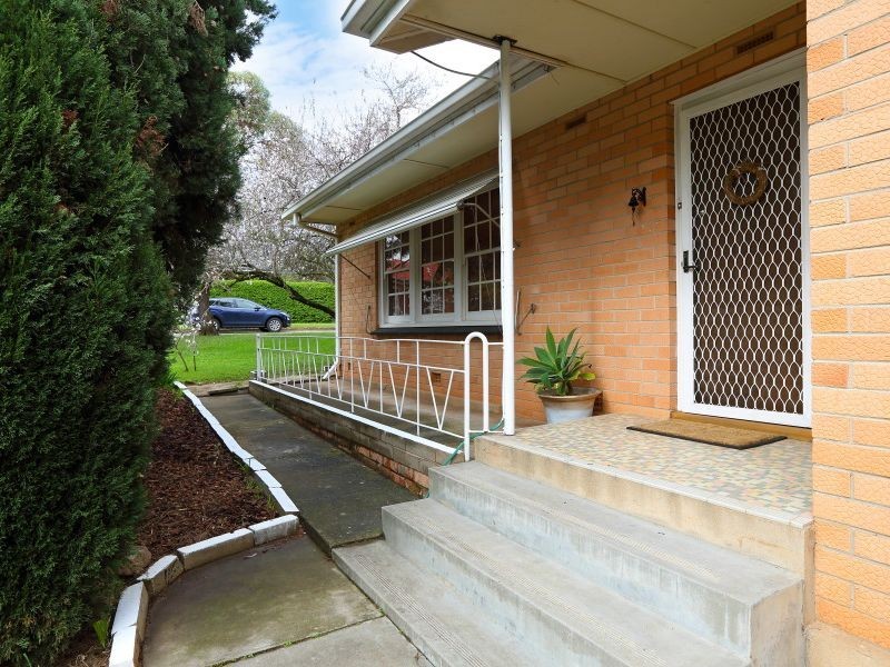 15 Phillips Avenue, Para Hills SA 5096