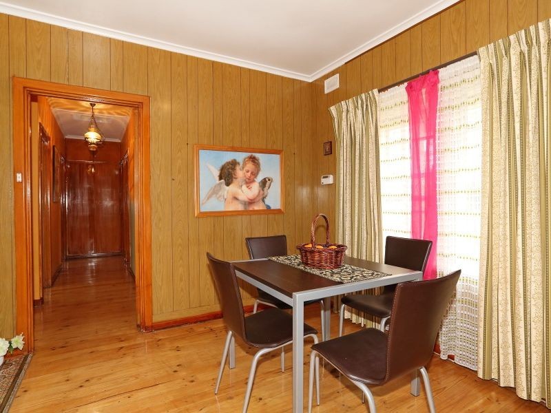 15 Phillips Avenue, Para Hills SA 5096