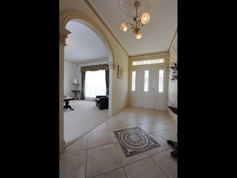 7 Timbertop Court, Gulfview Heights SA 5096