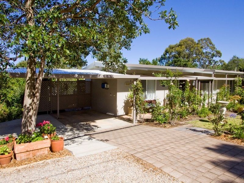 4 Hudson Ave, Rostrevor SA 5073