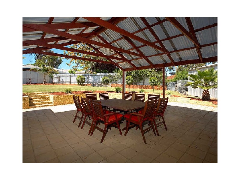 4 Rawe Court, Redwood Park SA 5097