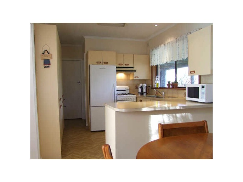 279 Wright Road, Valley View SA 5093