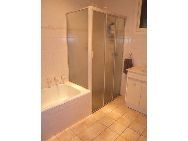 279 Wright Road, Valley View SA 5093