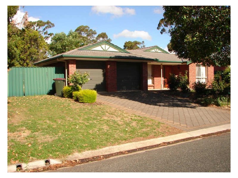 7 Scullin Cres, Hope Valley SA 5090