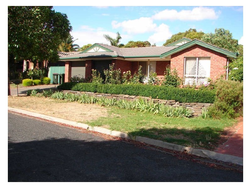 7 Scullin Cres, Hope Valley SA 5090