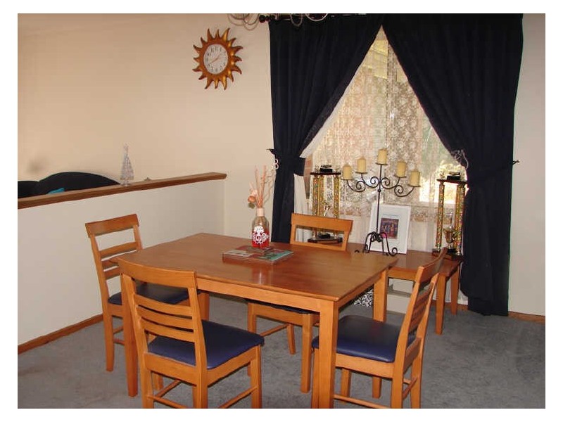 7 Scullin Cres, Hope Valley SA 5090