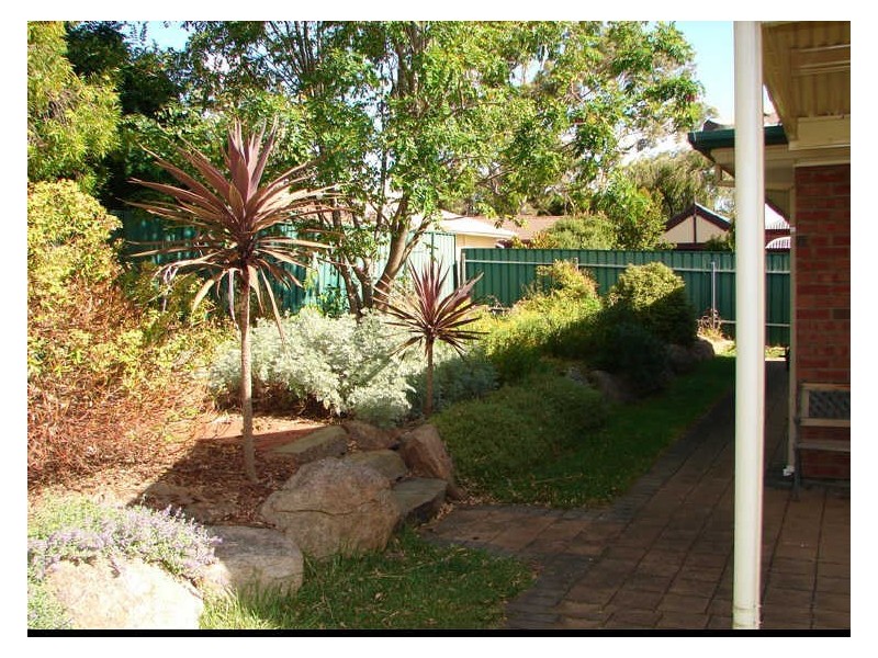 7 Scullin Cres, Hope Valley SA 5090