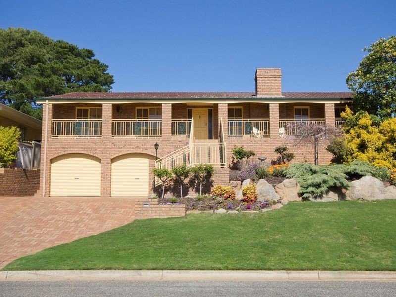 11 Mintanta Drive, Banksia Park SA 5091