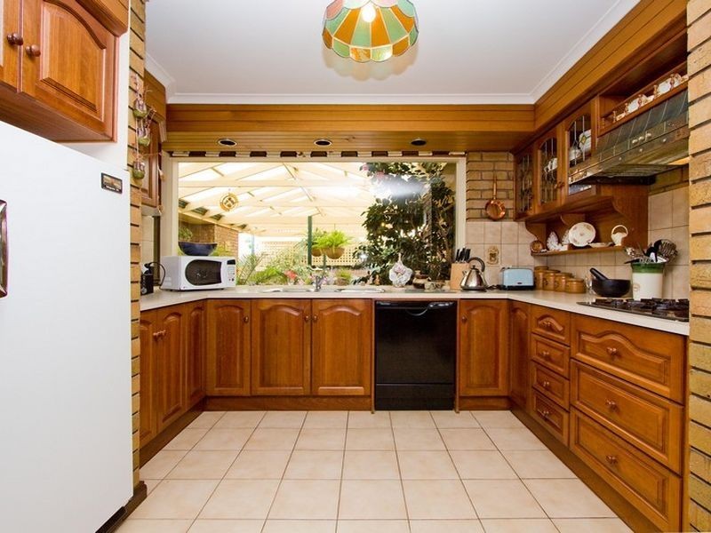 11 Mintanta Drive, Banksia Park SA 5091