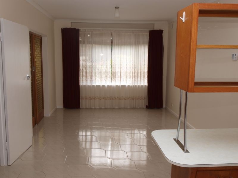 34 Parcoola Ave, Hope Valley SA 5090