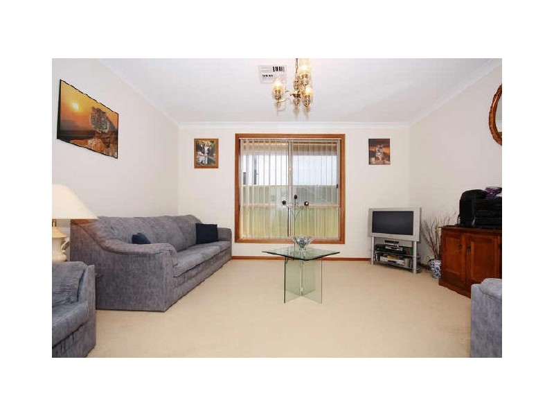 8 Pillie Cres, Mawson Lakes SA 5095