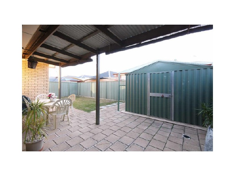 8 Pillie Cres, Mawson Lakes SA 5095
