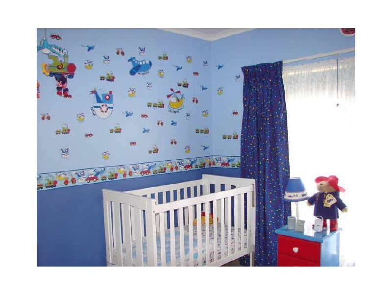 4 Kopoola Cres, Gilles Plains SA 5086