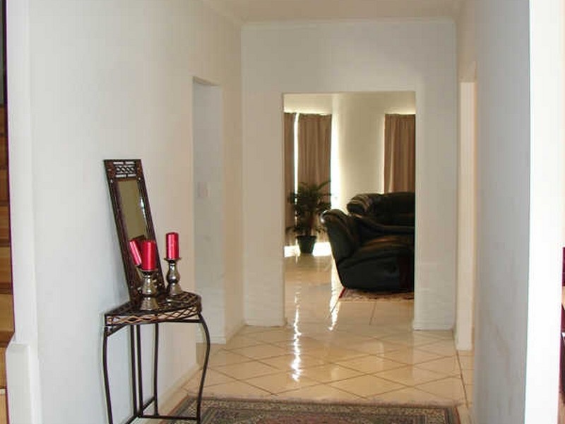 2 Kopoola Cres, Gilles Plains SA 5086
