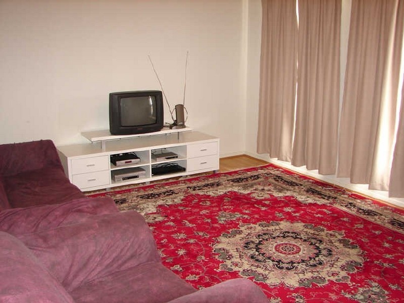2 Kopoola Cres, Gilles Plains SA 5086