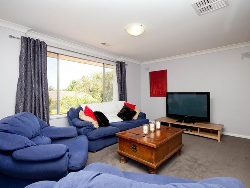 4 Pope Crescent, Hope Valley SA 5090