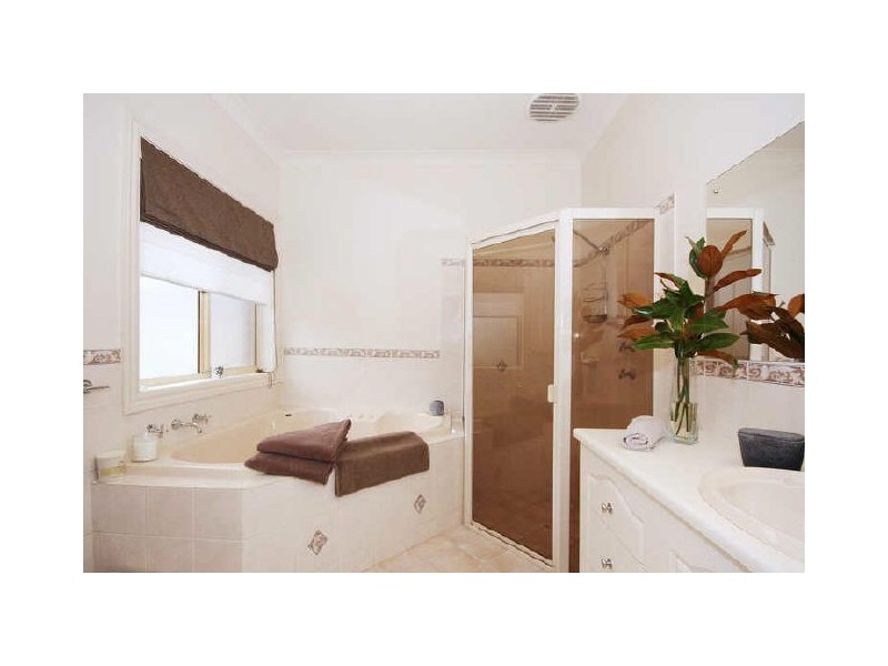 16 Breakwater Court, Gulfview Heights SA 5096