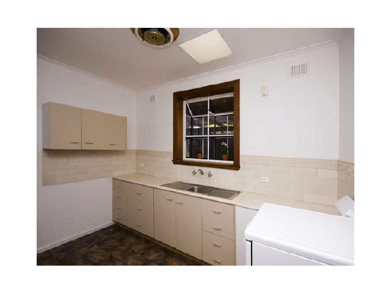 15 Lake View Cres, Highbury SA 5089