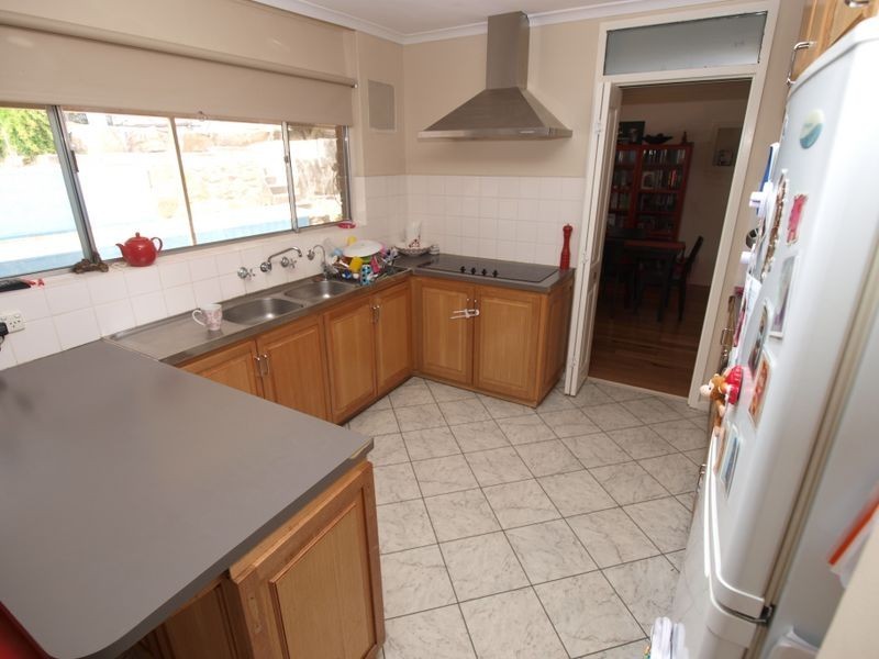 20 Carnarvon Avenue, Redwood Park SA 5097