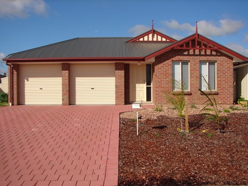 5 Strathmore Avenue, Smithfield SA 5114