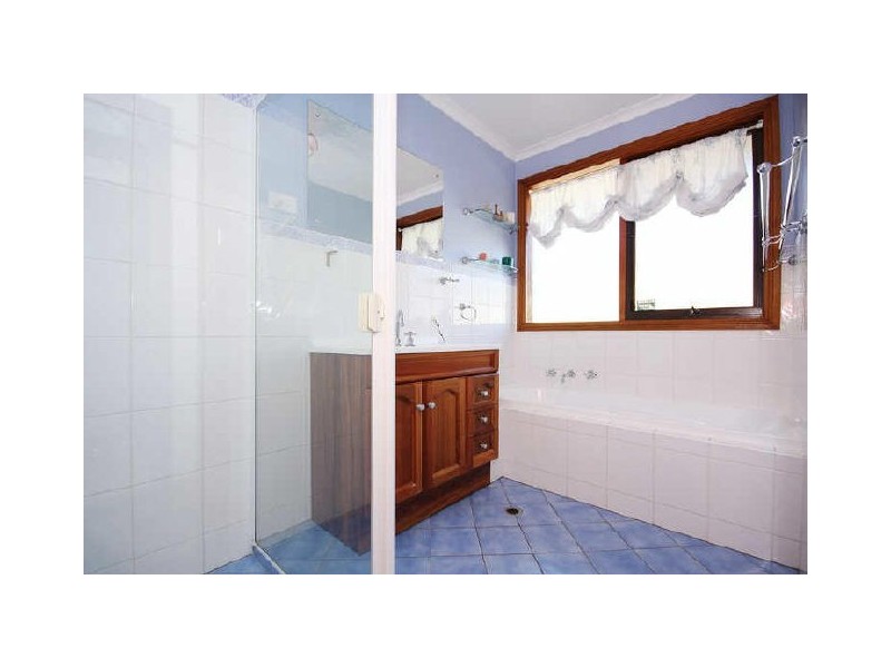 11 Hillrise Ct, Wynn Vale SA 5127