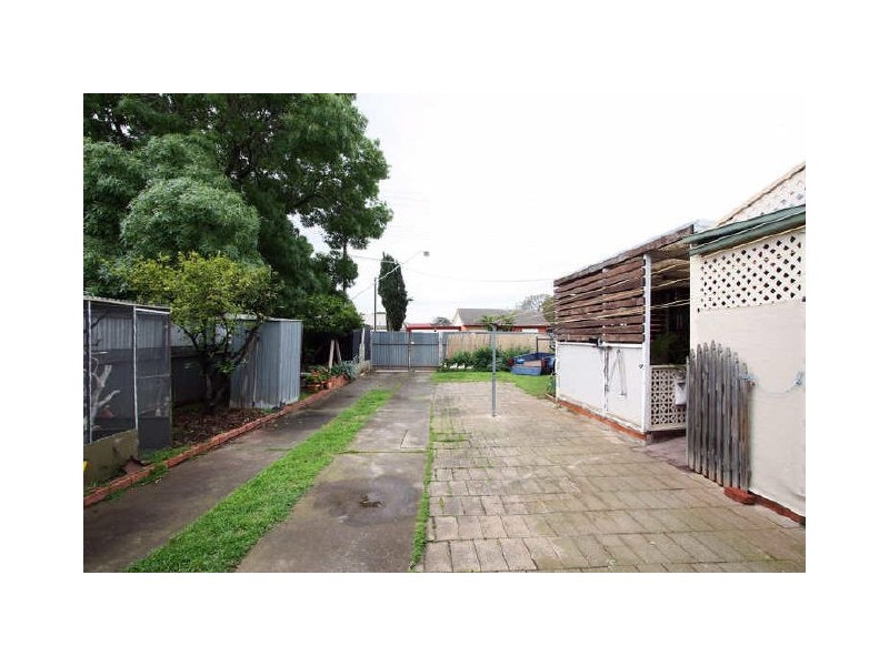1 Kelleway St, Parafield Gardens SA 5107