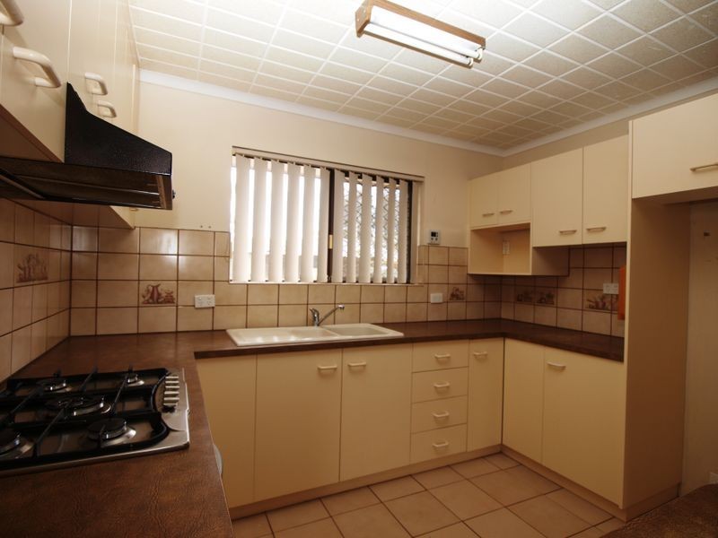 27 Grant Ave, Salisbury Downs SA 5108