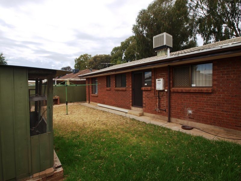 27 Grant Ave, Salisbury Downs SA 5108