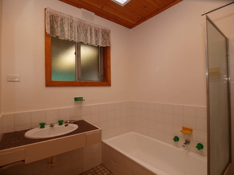 90 Valley View Drive, Highbury SA 5089