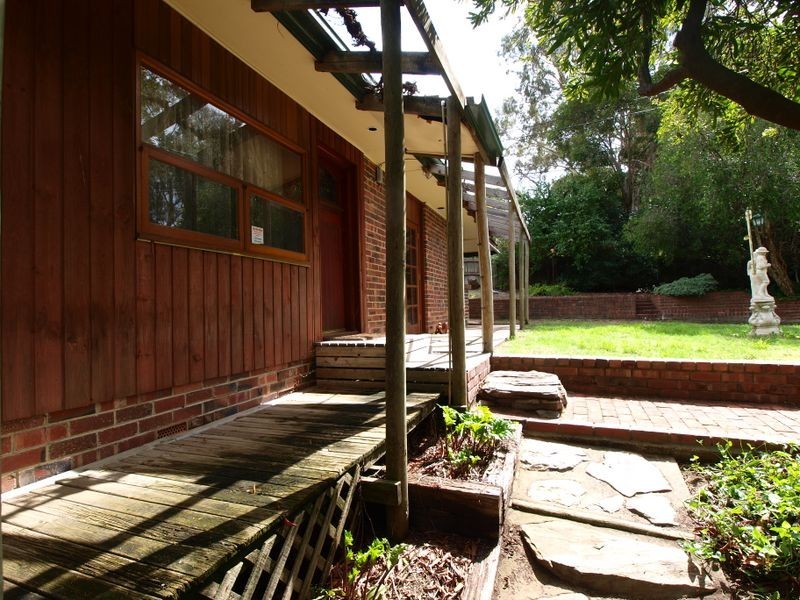 90 Valley View Drive, Highbury SA 5089