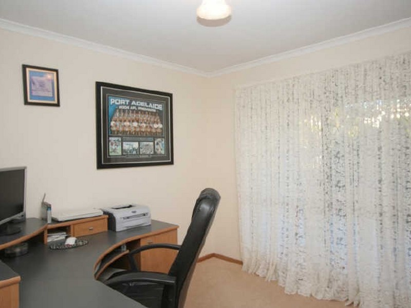 8 Marlborough Close, Hillbank SA 5112