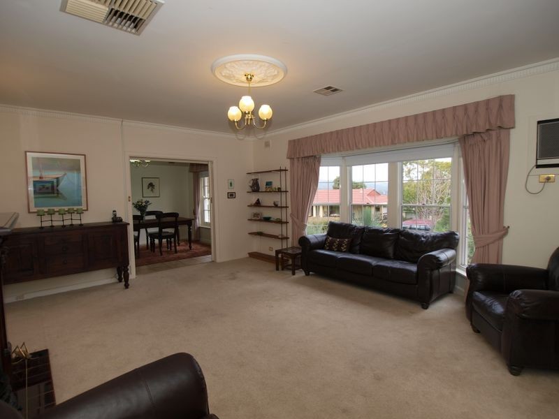 12 Dene Rd, Highbury SA 5089