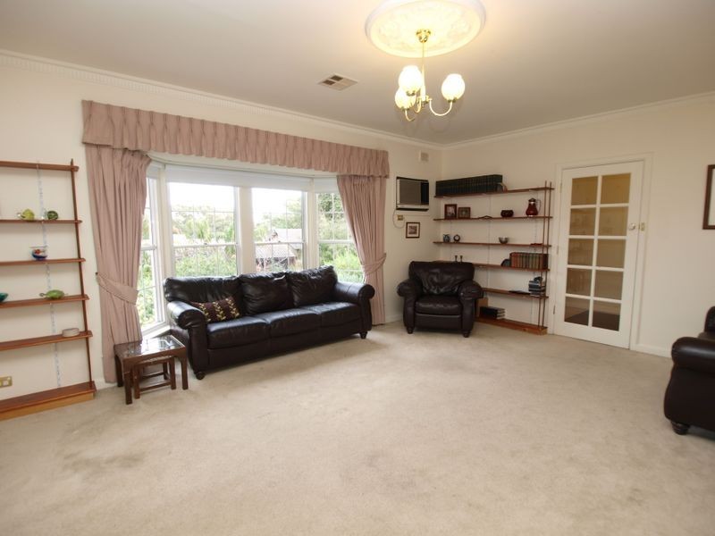 12 Dene Rd, Highbury SA 5089