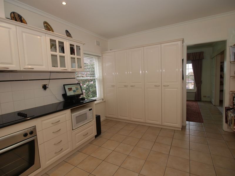 12 Dene Rd, Highbury SA 5089